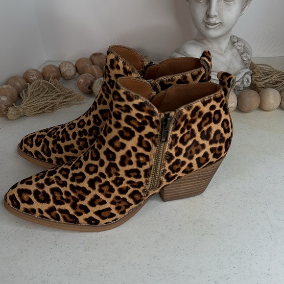 VERY VOLATILE Gracemont Casual Boots Ankle Low Heel- Brown, Tan Leopard, 8 - Picture 5 of 12
